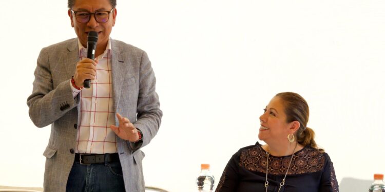 José Luis Figueroa fortaleció temas legislativos en Encuentro Metropolitano