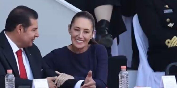 Sheinbaum, feliz en Puebla