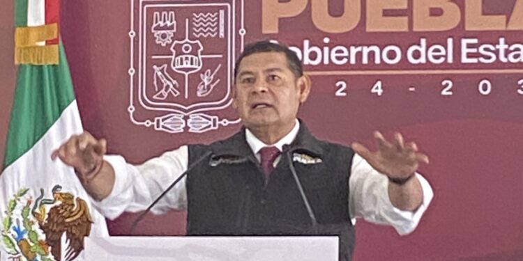 AA al rescate de Tehuacán y Barroso, bye